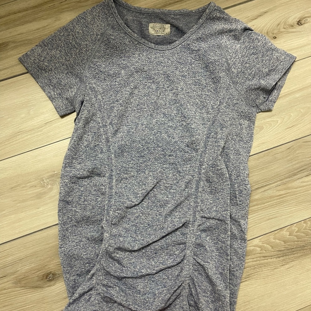 ATHLETA WORKOUT TIGHT FITTED TOP